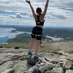 Stor Tommerhytte Med Fjellutsikt